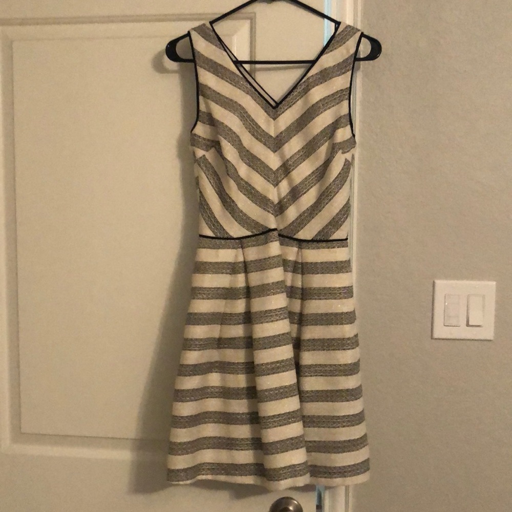 Sleeveless dress